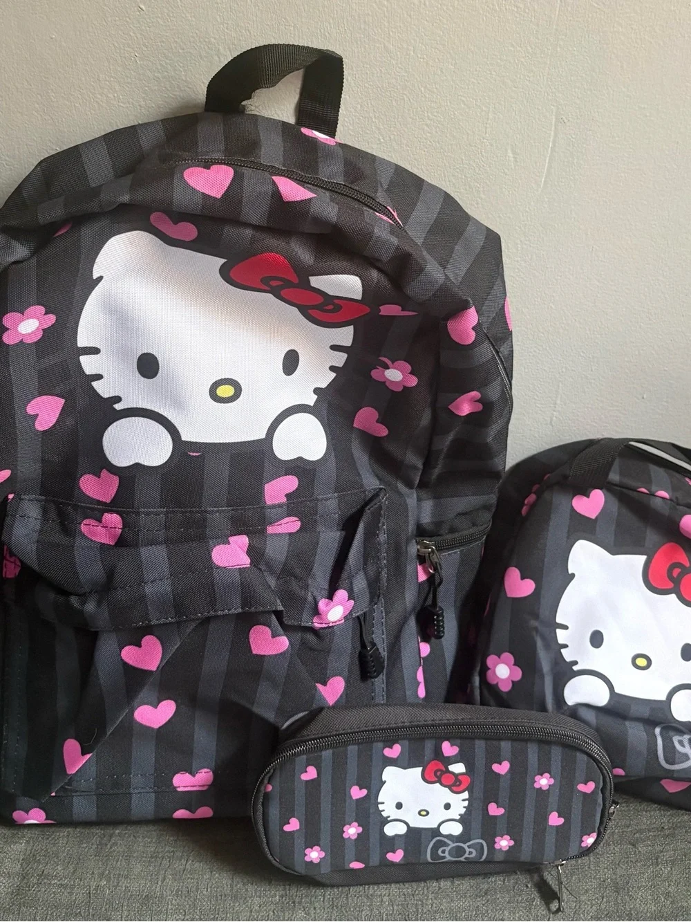 Hello Kitty Black and Pink Heart Backpack Set